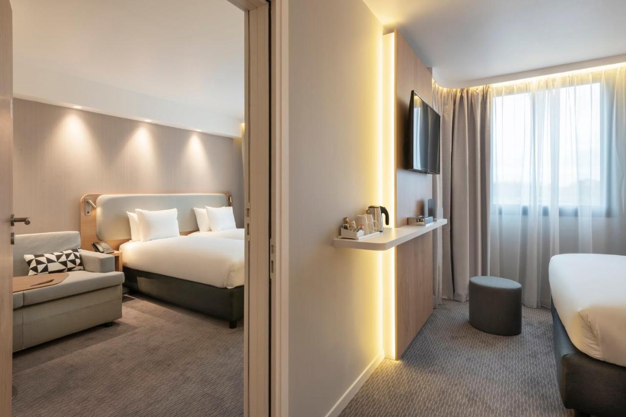 Holiday Inn Express - Marne-La-Vallee Val D'Europe By Ihg Байи-Роменвилье Экстерьер фото
