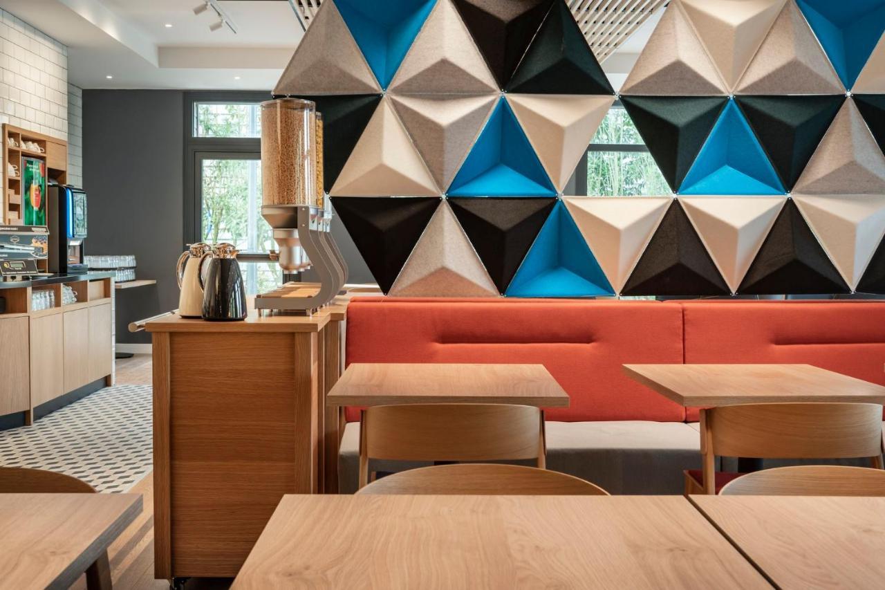 Holiday Inn Express - Marne-La-Vallee Val D'Europe By Ihg Байи-Роменвилье Экстерьер фото